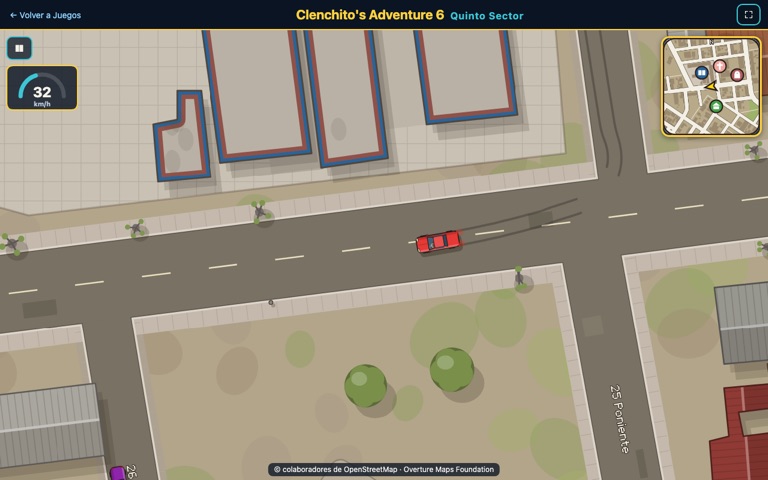 Un auto rojo derrapando por una calle del Quinto Sector vista desde arriba, con el minimapa del barrio